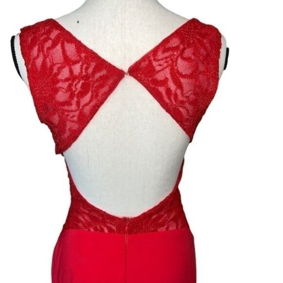 Red Sleeveless Lace Backless Dress by Morgan & Co V-Neckline & Fitted Size 9/10 - Picture 7 of 12